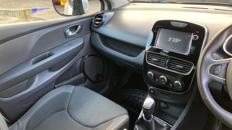 Renault Clio 0.9 TCE 75 Iconic 5dr Petrol Hatchback